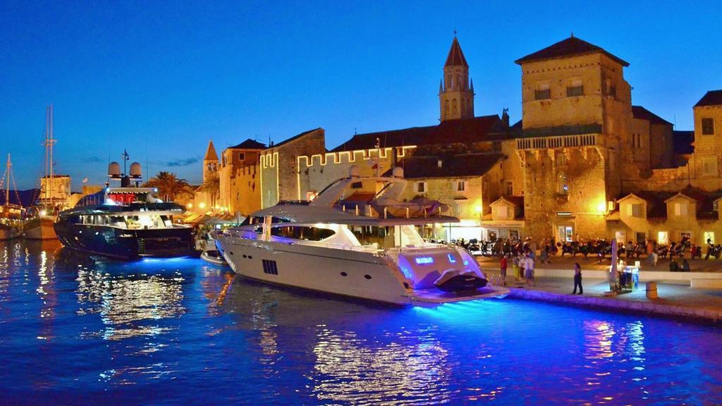 Cozy Place On The Beach Daire Trogir Dış mekan fotoğraf