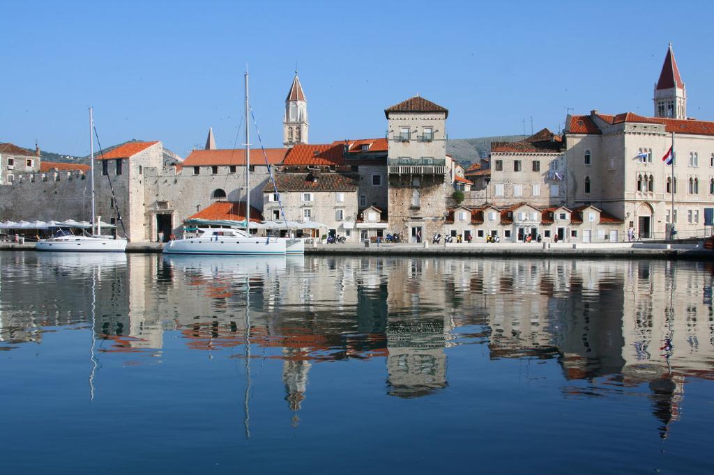 Cozy Place On The Beach Daire Trogir Dış mekan fotoğraf